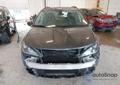 2017 Chrysler Pacifica Touring-L z USA, uszkodzony, nr VIN 2C4RC1BG0HR510851